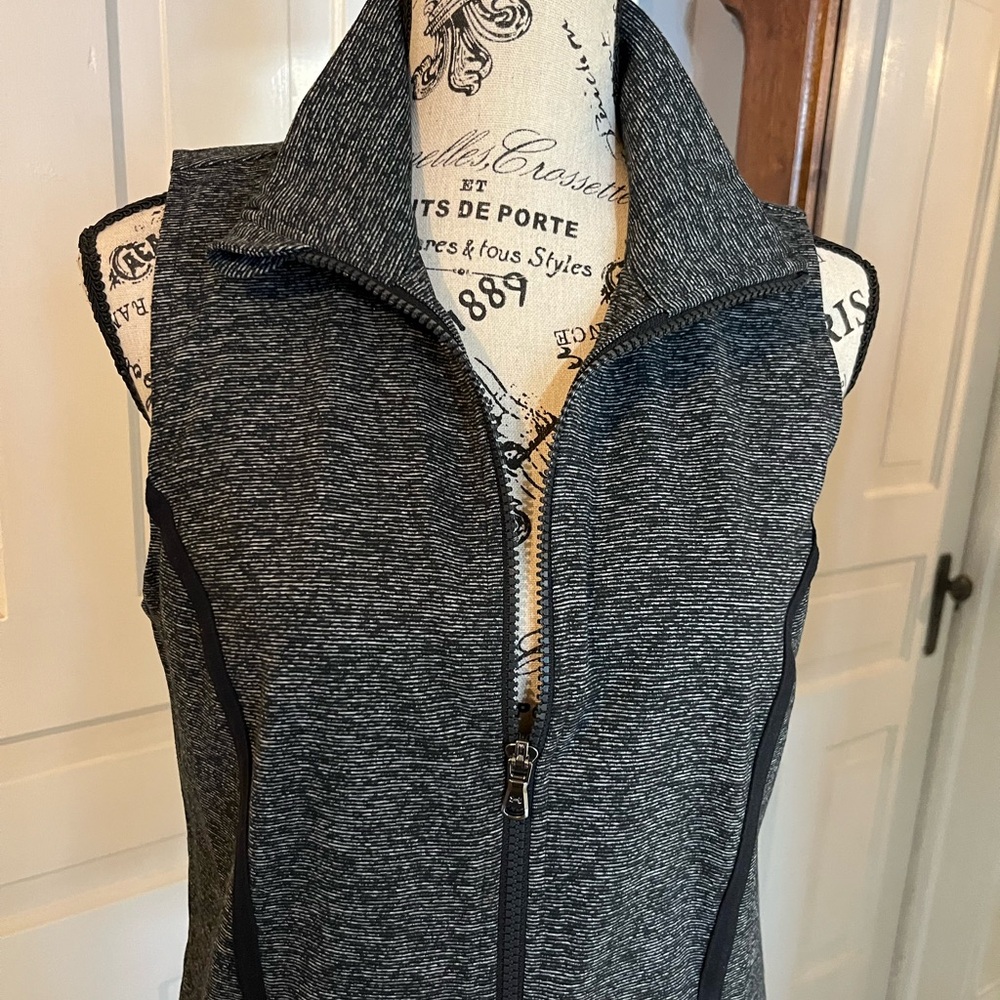 Under Armour Gray Zip-Up Vest